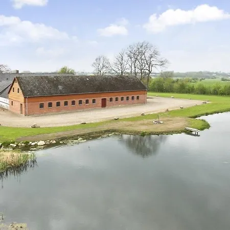 Ringslund Bed & Breakfast 2*